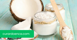 Esfoliação de coco e farinha de amêndoa: uma solução anti-acne
