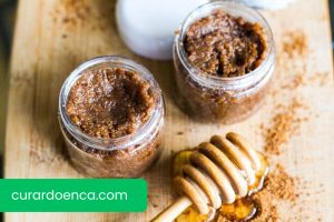 Descubra os melhores esfoliantes feitos com açúcar