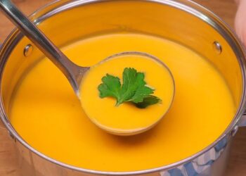Essa sopa de abóbora é tão deliciosa que preparo todos os dias! Fica pronta em apenas 30 minutos
