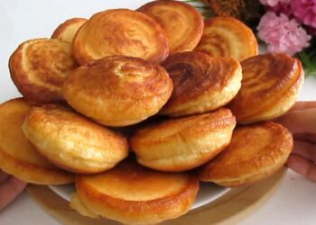 Sem farinha! Pronto em 10 minutos! Tão simples e delicioso que você vai querer fazer toda semana!